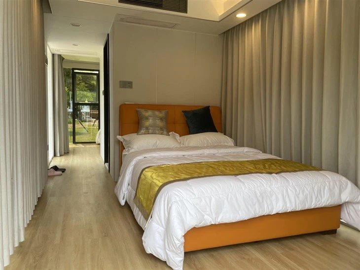 Modern Space Capsule House